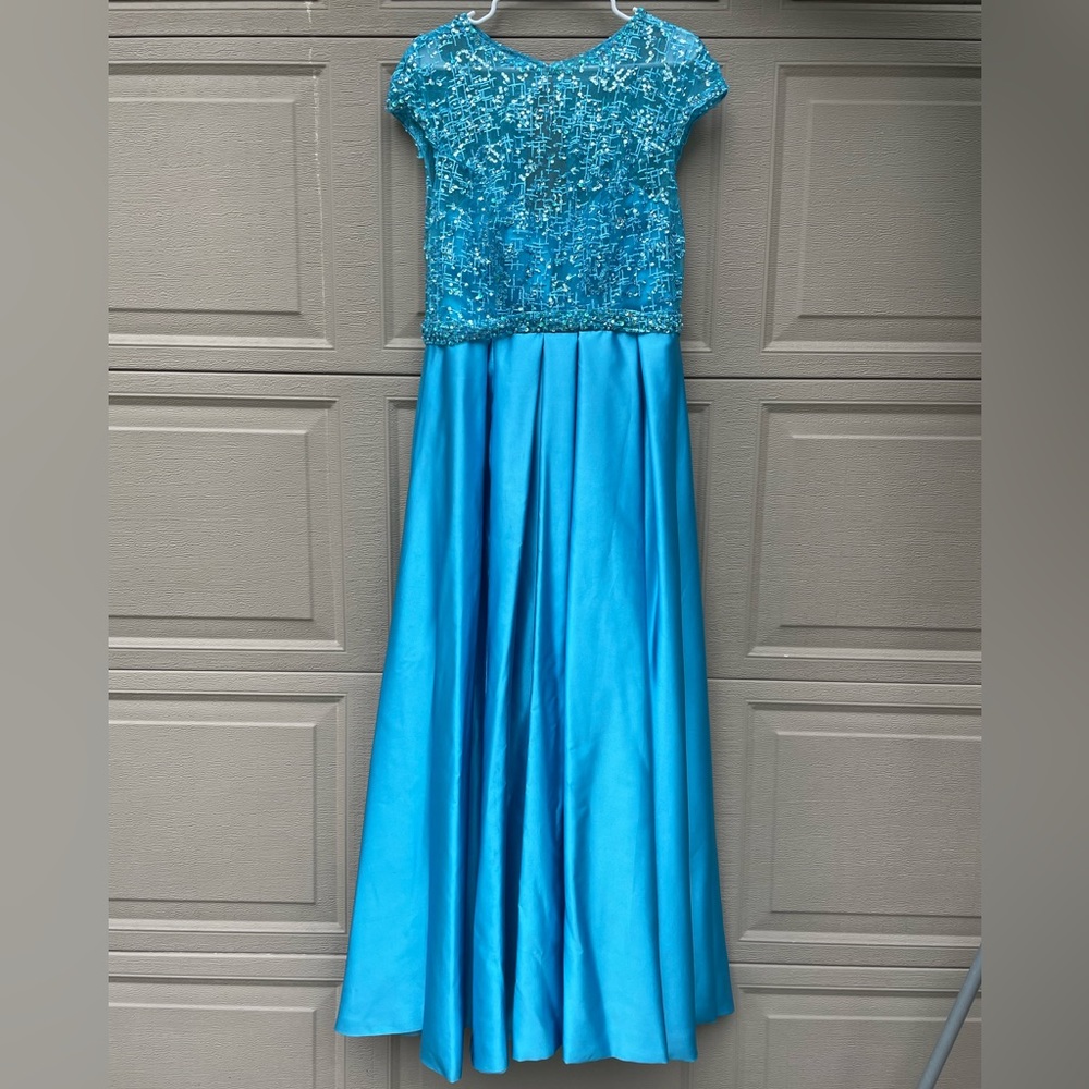 Hebeos prom dress. Color: aqua blue. Size:14